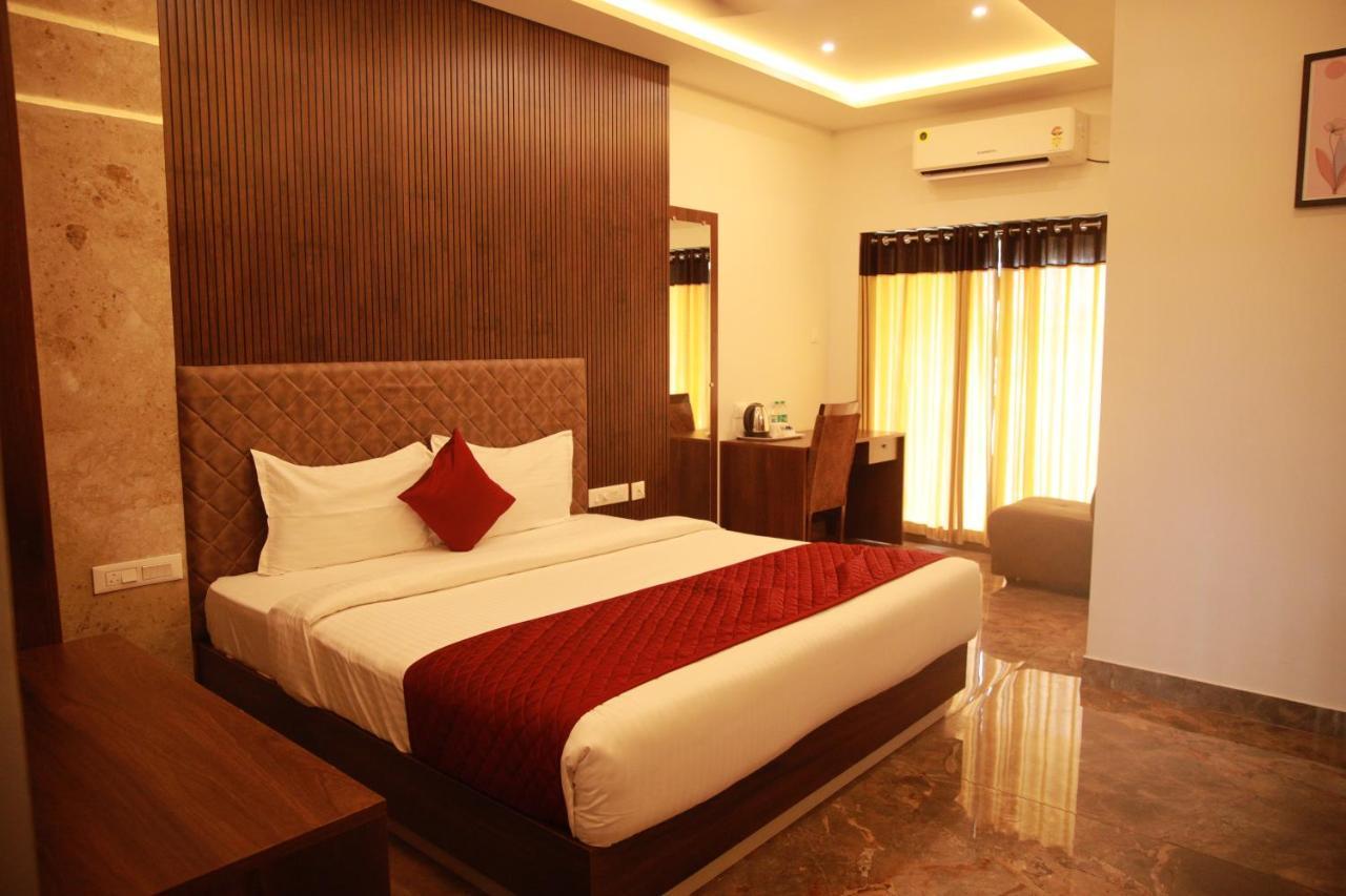 Bliss Regency Business Hotel Palakkad Εξωτερικό φωτογραφία